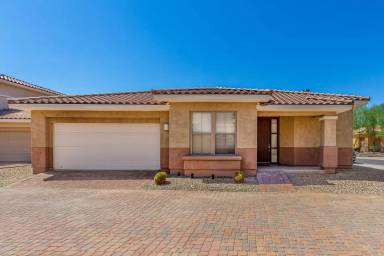 Main picture of 13569 W Cypress St