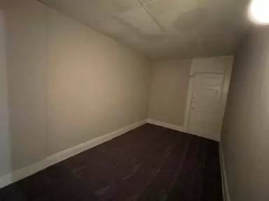 Main picture of 14 W Main St