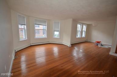 Main picture of 312 Tappan St