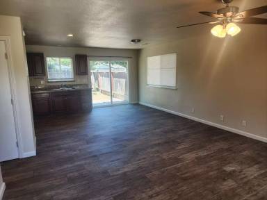 Main picture of 2025 Durango Ln