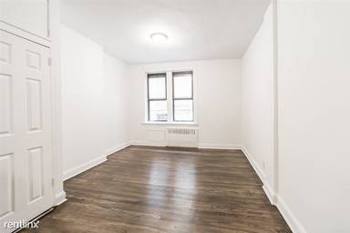 Main picture of 246 E 71st St