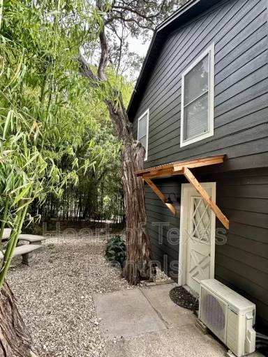 Main picture of 411 Baker Ln