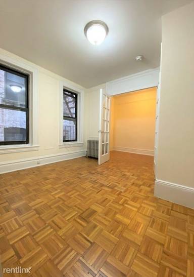 Main picture of 230 East 78th St