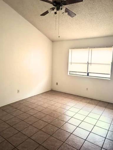 Main picture of 104 E Truman Ave