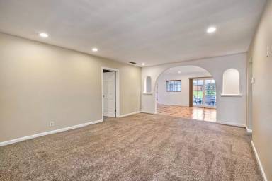 Main picture of 1635 Chestnut Ave
