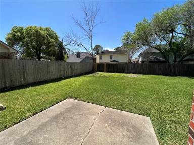 Main picture of 16430 Elmwood Point Ln