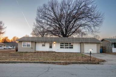 Main picture of 202 N Parkview St