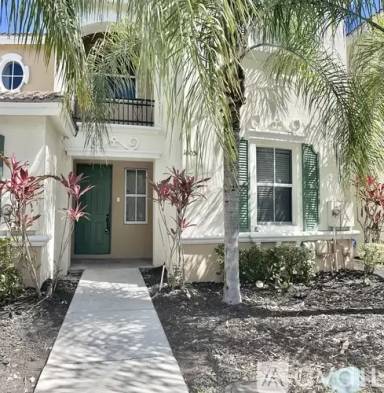 Main picture of 1005 NE 42nd Pl
