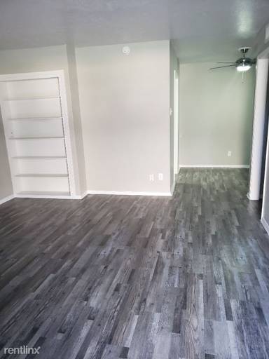 Main picture of Camelot Apartments