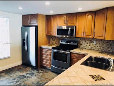 Main picture of 3924 SW 67th Ter