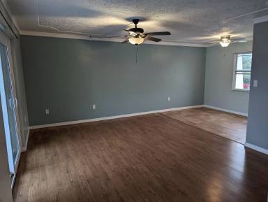 Main picture of 3135 Shady Dell Ln