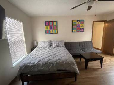 Main picture of 1104 S State St