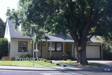 Main picture of 2307 Collins Ave