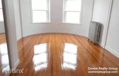 Main picture of 1905 Beacon St