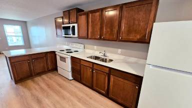 Main picture of 173 E 3rd St