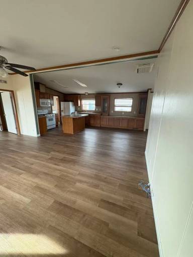 Main picture of 17 E 13th St