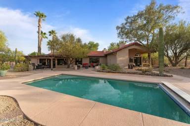 Main picture of 1710 W Camino Dr