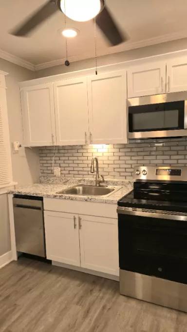Main picture of 414 Taunton Pl