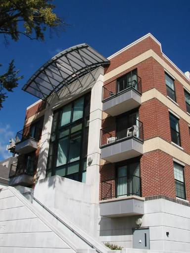 Main picture of 219 E 7th St