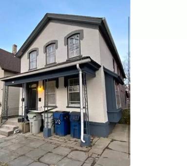 Main picture of 738 S 25th St