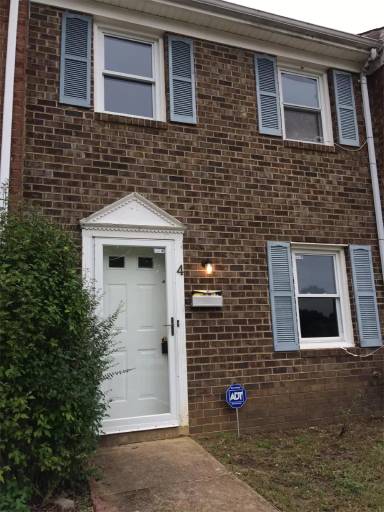 Main picture of 10 Farrell Ln