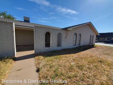 Main picture of 2702 Sunset Dr