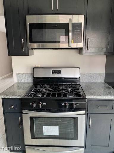 Main picture of 825 S Taylor Ave