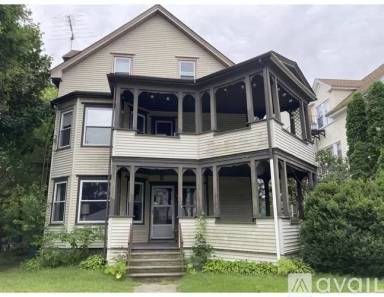 Main picture of 550 S Main St