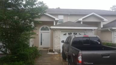 Main picture of 527 Taylor Cir