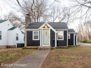 Main picture of 525 E Cozy St