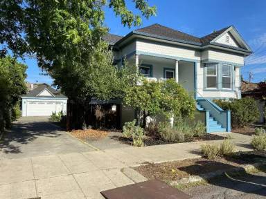 Main picture of 540 Patchett St