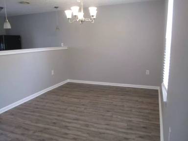 Main picture of 103 W 3rd St