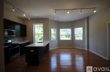 Main picture of 1801 W School St