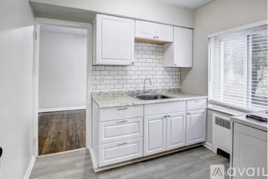 Main picture of 3915 Elmwood Rd