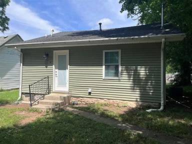 Main picture of 105 W 14th Ave