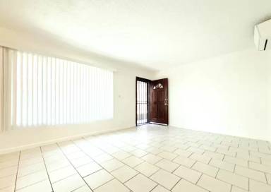 Main picture of 10206 S Inglewood Ave