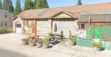 Main picture of 401 S Mount Shasta Blvd