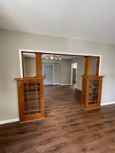 Main picture of 1530 E 14th St