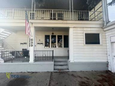 Main picture of 639 Benton St