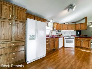 Main picture of 7000 W Illinois Ave