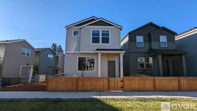 Main picture of 2602 NE 116th Pl