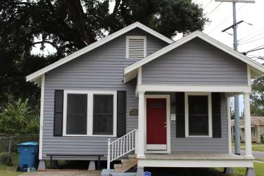 Main picture of 202 Hobson St