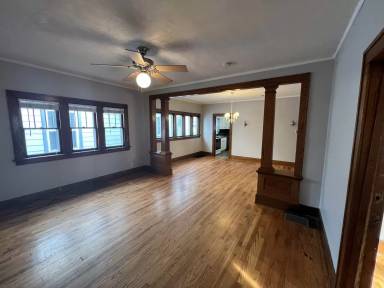 Main picture of 745 Lyon St NE