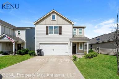 Main picture of 980 Hawthorn Ln