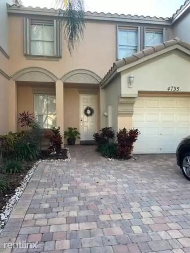 Main picture of 4735 SW 164th Ave