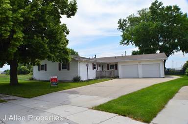 Main picture of 2219 Sunset Ave