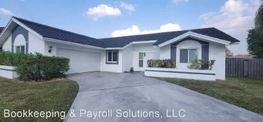 Main picture of 5750 W Waterford Dr
