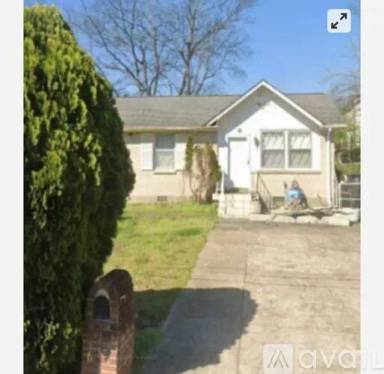 Main picture of 619 Nashua Ln