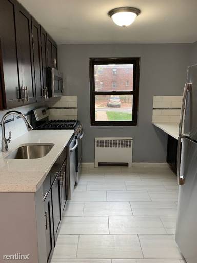 Main picture of 487 Boulevard