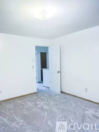 Main picture of 441 Park Ave N